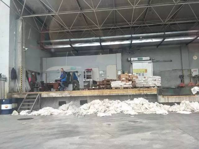 走私冻肉暗流涌动 重庆两大市场90%商户涉案，每日数千吨流向西南